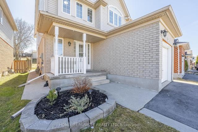72 Chrysler Cres, House detached with 3 bedrooms, 3 bathrooms and 3 parking in Cambridge ON | Image 36