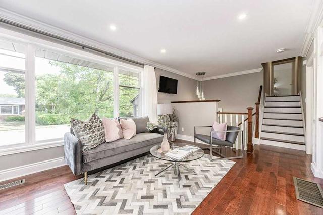 1474 Innswood Dr, House detached with 3 bedrooms, 2 bathrooms and 10 parking in Burlington ON | Image 3