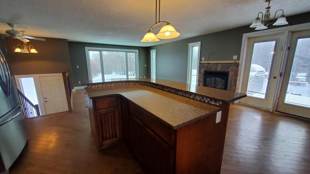 585006 Range Road 121, House detached with 6 bedrooms, 3 bathrooms and null parking in Woodlands County AB | Image 4