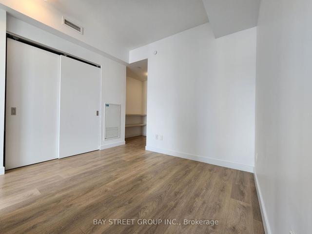 2410 - 215 Queen St W, Condo with 1 bedrooms, 1 bathrooms and 0 parking in Toronto ON | Image 16