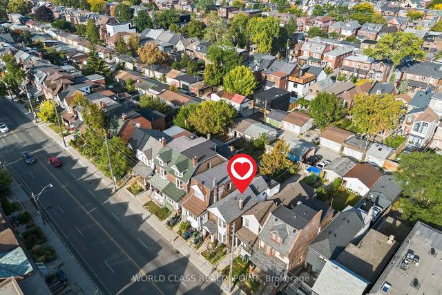 623 Ossington Ave, House detached with 4 bedrooms, 2 bathrooms and 2 parking in Toronto ON | Image 35