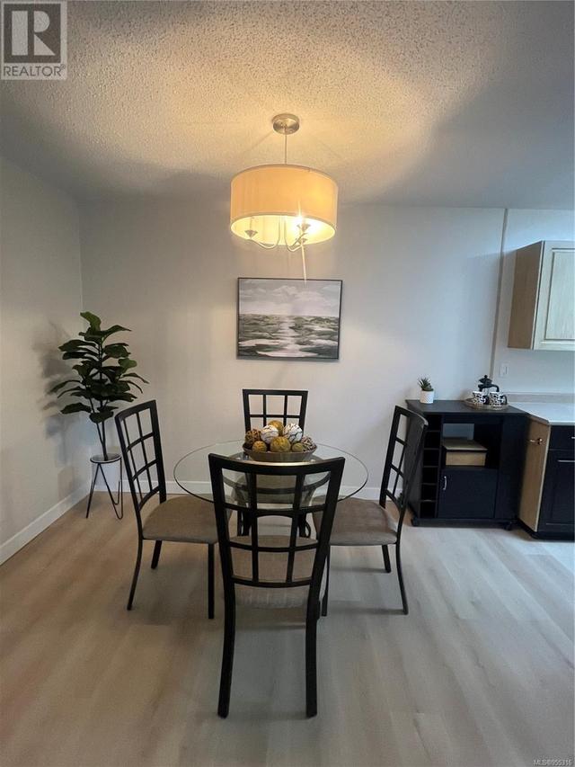 305 - 130 Sunningdale Rd E, Condo with 2 bedrooms, 1 bathrooms and 31 parking in Qualicum Beach BC | Image 14