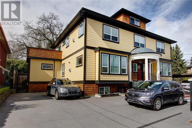 1064 Beverley Pl, House detached with 13 bedrooms, 7 bathrooms and 3 parking in Victoria BC | Image 49