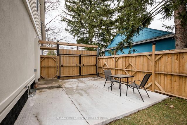 1017 Plains View Ave, House detached with 3 bedrooms, 4 bathrooms and 5 parking in Burlington ON | Image 31