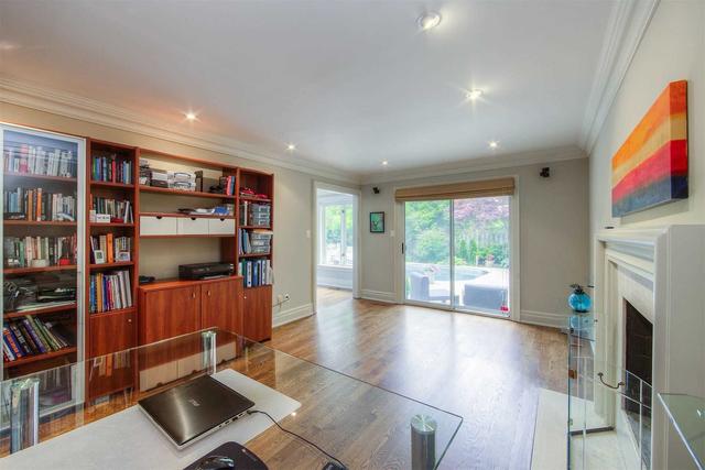 12 Chipstead Rd, House detached with 4 bedrooms, 4 bathrooms and 6 parking in Toronto ON | Image 7