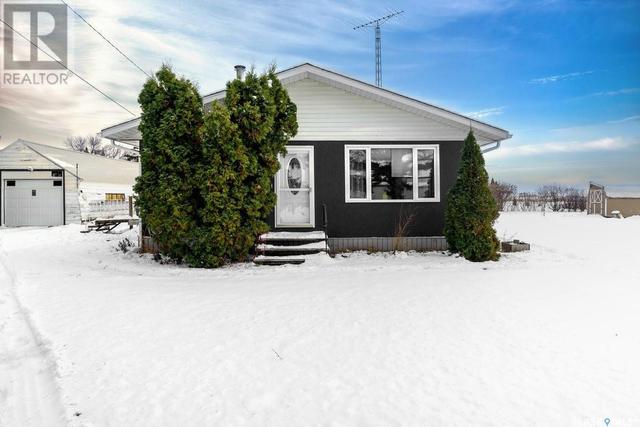 213 Patrick Street, House detached with 3 bedrooms, 1 bathrooms and null parking in Lipton SK | Image 5