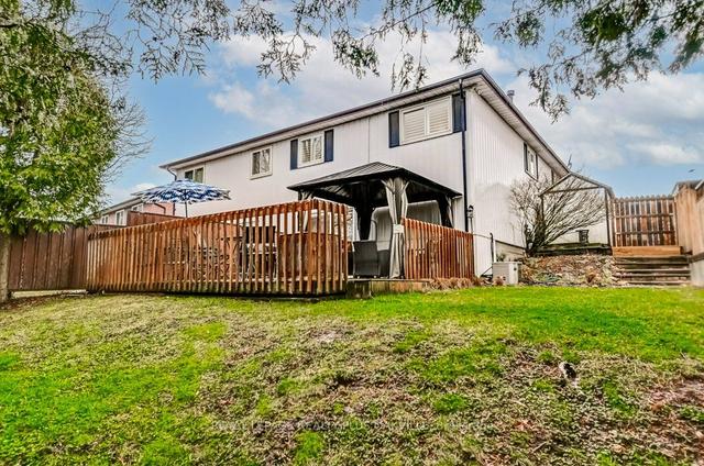2379 Middlesmoor Cres, House semidetached with 3 bedrooms, 2 bathrooms and 2 parking in Burlington ON | Image 31