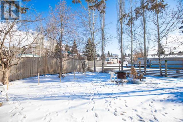 4817 46 Street, House detached with 5 bedrooms, 3 bathrooms and 2 parking in Ponoka AB | Image 10