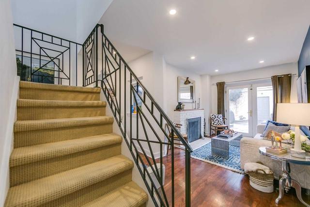 16 Salisbury Ave, House attached with 3 bedrooms, 1 bathrooms and 1 parking in Toronto ON | Image 5