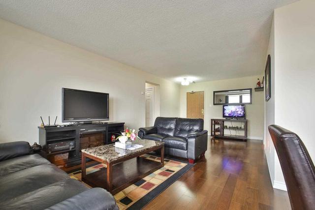 810 - 1210 Radom St, Condo with 3 bedrooms, 2 bathrooms and 1 parking in Pickering ON | Image 6