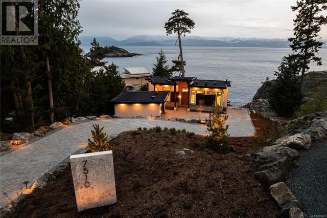 7510 Ocean Park Pl, House detached with 3 bedrooms, 4 bathrooms and 6 parking in Sooke BC | Image 53
