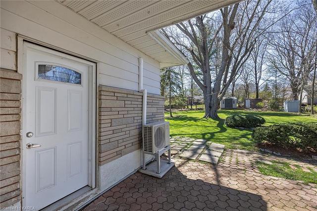 717 Centre Street, House detached with 5 bedrooms, 2 bathrooms and 6 parking in Kingston ON | Image 20