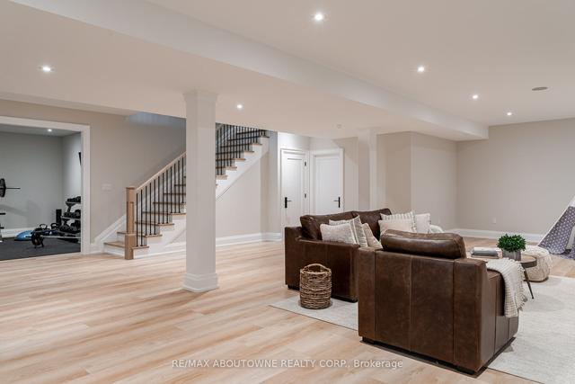 1166 Sherwood Crt, House detached with 4 bedrooms, 5 bathrooms and 6 parking in Oakville ON | Image 26