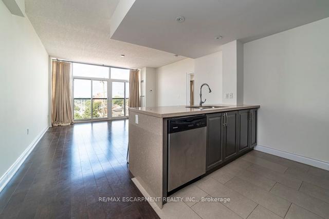 305 - 427 Aberdeen Ave, Condo with 2 bedrooms, 2 bathrooms and 1 parking in Hamilton ON | Image 12