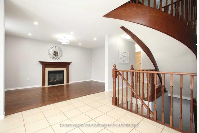 50 Stunden Lane, House detached with 4 bedrooms, 4 bathrooms and 4 parking in Barrie ON | Image 2