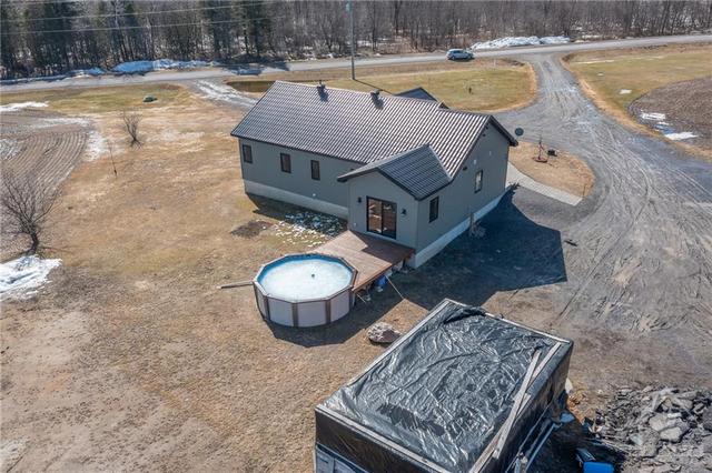 245 Concession 7 Road, House detached with 2 bedrooms, 3 bathrooms and 20 parking in Alfred and Plantagenet ON | Image 25
