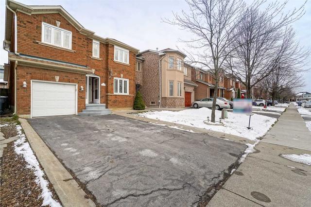 29 Poppy Bloom Ave, House detached with 3 bedrooms, 4 bathrooms and 5 parking in Brampton ON | Image 12