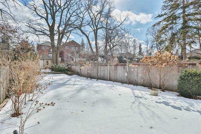 205 Roslin Ave, House detached with 4 bedrooms, 4 bathrooms and 2 parking in Toronto ON | Image 19