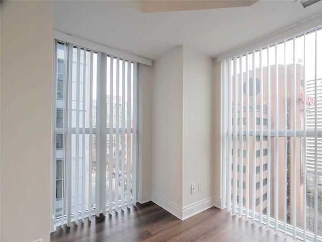 1201 - 28 Ted Rogers Way, Condo with 1 bedrooms, 1 bathrooms and 0 parking in Toronto ON | Image 3