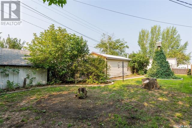 101 3rd Avenue, House other with 3 bedrooms, 2 bathrooms and null parking in Hanley SK | Image 38