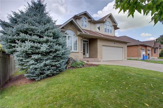 216 Fern Crescent, House detached with 4 bedrooms, 3 bathrooms and 6 parking in Waterloo ON | Image 12