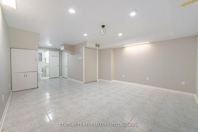 5649 Cortina Cres, House semidetached with 3 bedrooms, 4 bathrooms and 3 parking in Mississauga ON | Image 27