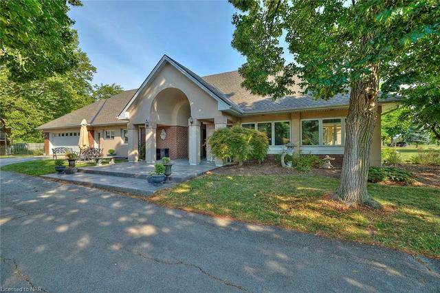 9285 Niagara Parkway, House detached with 5 bedrooms, 2 bathrooms and 10 parking in Niagara Falls ON | Image 9