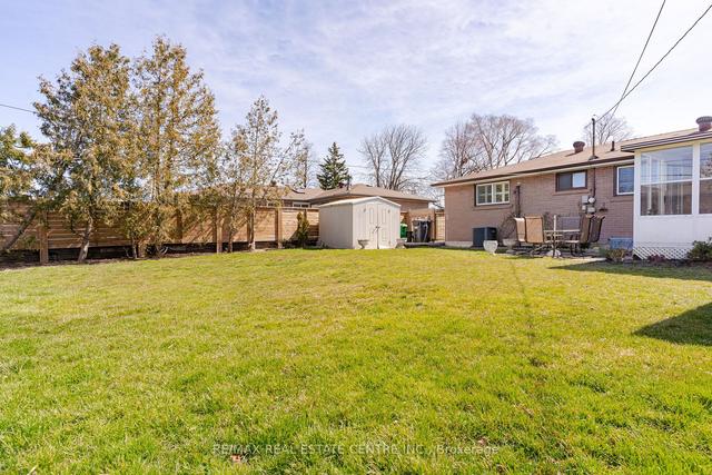 49 Belmont Dr, House detached with 3 bedrooms, 2 bathrooms and 4 parking in Brampton ON | Image 25