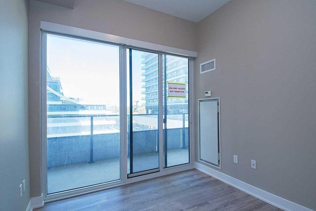 405 - 20 Shore Breeze Dr, Condo with 2 bedrooms, 2 bathrooms and 1 parking in Toronto ON | Image 11