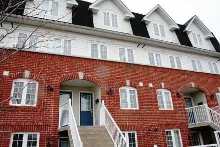 Th.18 - 593 Kennedy Rd, Townhouse with 3 bedrooms, 2 bathrooms and 2 parking in Toronto ON | Image 1