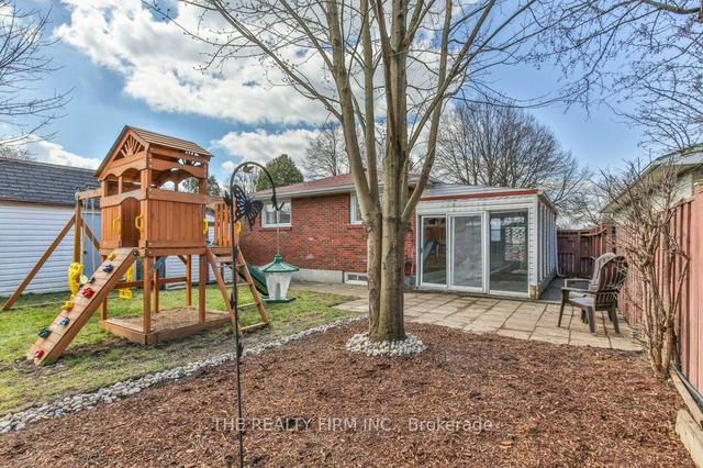 8 Barrett Cres, House detached with 3 bedrooms, 2 bathrooms and 2 parking in London ON | Image 35