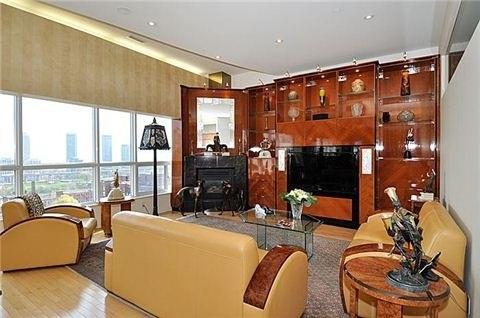 uph11 - 700 King St W, Condo with 3 bedrooms, 4 bathrooms and 2 parking in Toronto ON | Image 8