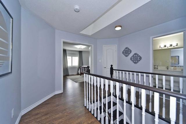 20 Mcnicol Cres, House detached with 3 bedrooms, 4 bathrooms and 3 parking in Ajax ON | Image 6