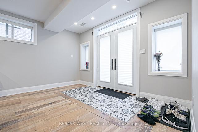 7698 Kipling Ave, House detached with 2 bedrooms, 3 bathrooms and 8 parking in Vaughan ON | Image 15