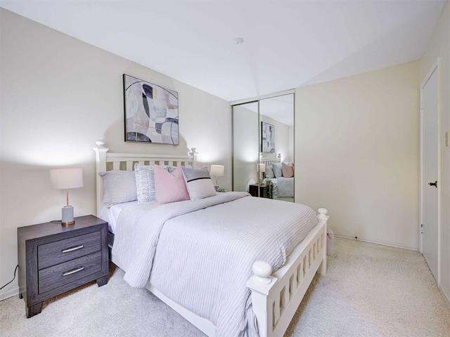 16 Bards Walkway, Townhouse with 3 bedrooms, 3 bathrooms and 2 parking in Toronto ON | Image 17