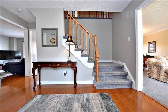 364 Erin Tr, House detached with 4 bedrooms, 3 bathrooms and 4 parking in Newmarket ON | Image 10
