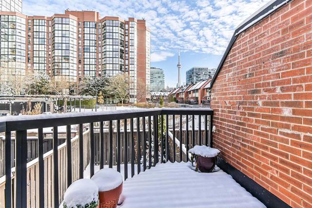 Th45 - 39 Tecumseth St, Condo with 2 bedrooms, 2 bathrooms and 1 parking in Toronto ON | Image 9