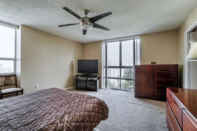 1903 - 3650 Kaneff Cres, Condo with 3 bedrooms, 2 bathrooms and 2 parking in Mississauga ON | Image 7