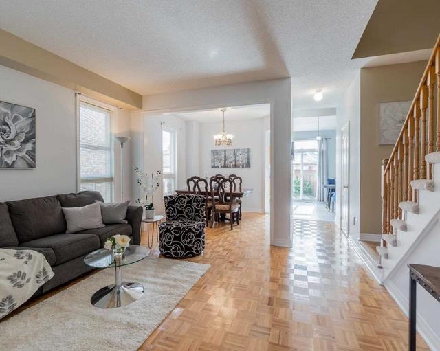 53 Red Hawk Rd, House semidetached with 3 bedrooms, 3 bathrooms and 3 parking in Toronto ON | Image 37