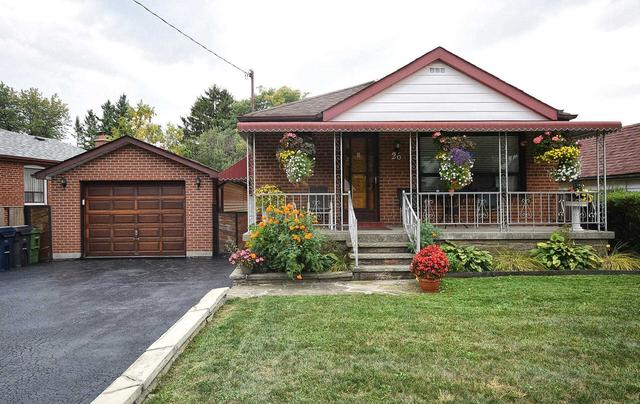 26 Compton Dr, House detached with 3 bedrooms, 2 bathrooms and 5 parking in Toronto ON | Image 12