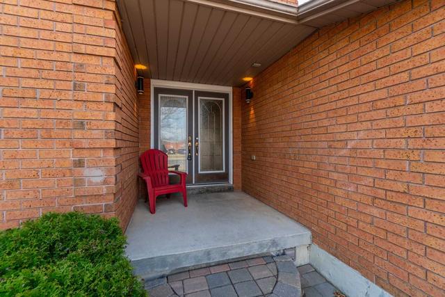 79 Glenabbey Dr, House detached with 4 bedrooms, 3 bathrooms and 4 parking in Clarington ON | Image 23