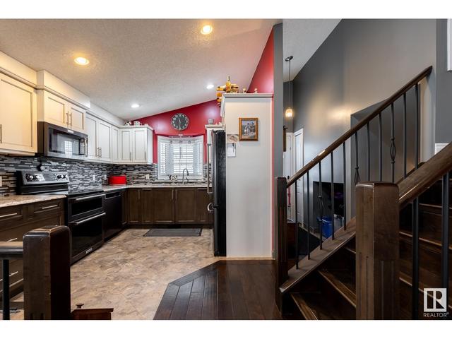 7312 152c Av Nw, House detached with 5 bedrooms, 2 bathrooms and null parking in Edmonton AB | Image 15