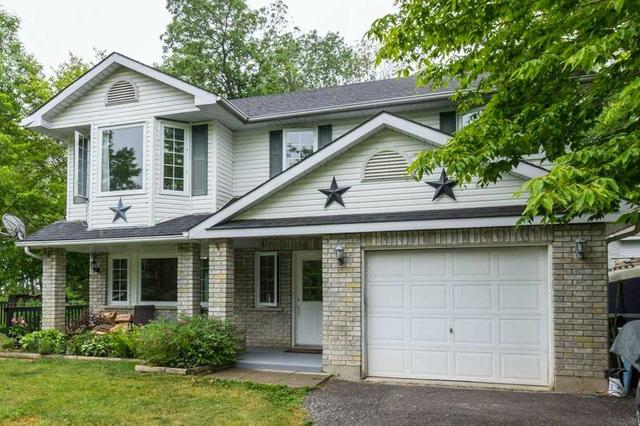 122 Parkview Rd, House detached with 4 bedrooms, 3 bathrooms and 7 parking in Prince Edward County ON | Image 1