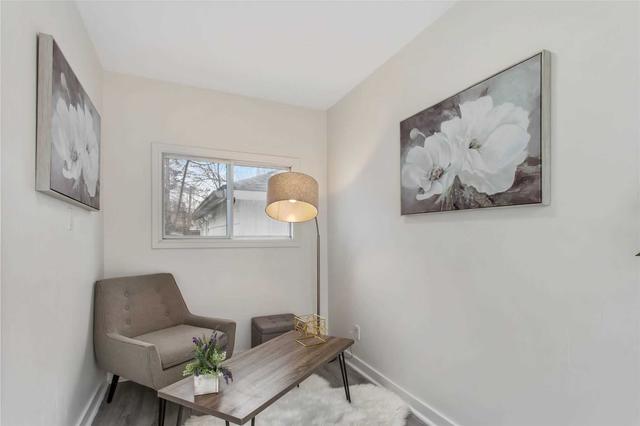 274 Wellington St W, House detached with 3 bedrooms, 2 bathrooms and 3 parking in Wellington North ON | Image 2
