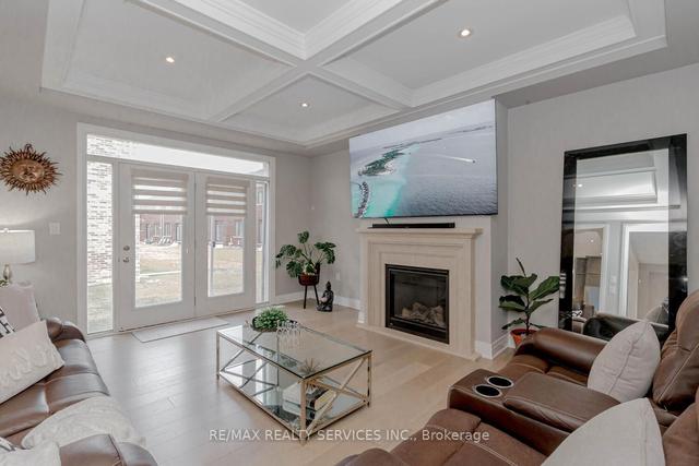 1203 Trudeau Dr, House detached with 4 bedrooms, 4 bathrooms and 6 parking in Milton ON | Image 10