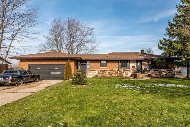 135 Secord St, House detached with 2 bedrooms, 1 bathrooms and 8 parking in Haldimand County ON | Card Image