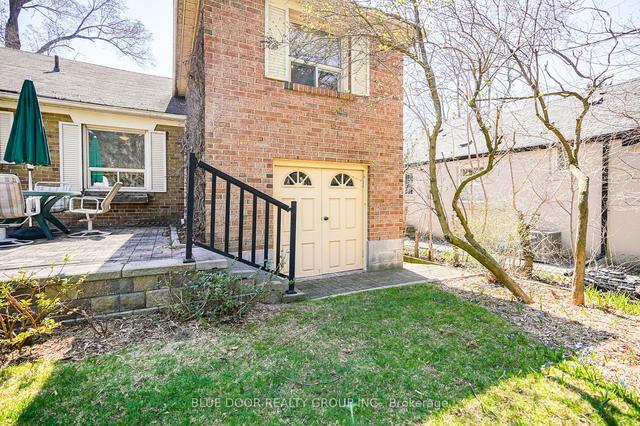 128 York Mills Rd, House detached with 3 bedrooms, 2 bathrooms and 2 parking in Toronto ON | Image 26