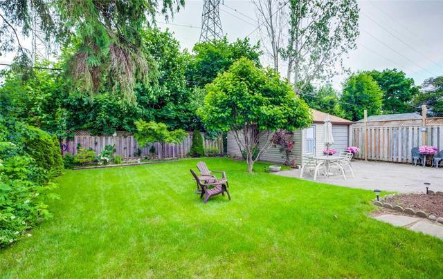 81 Redwater Dr, House detached with 3 bedrooms, 2 bathrooms and 2 parking in Toronto ON | Image 14
