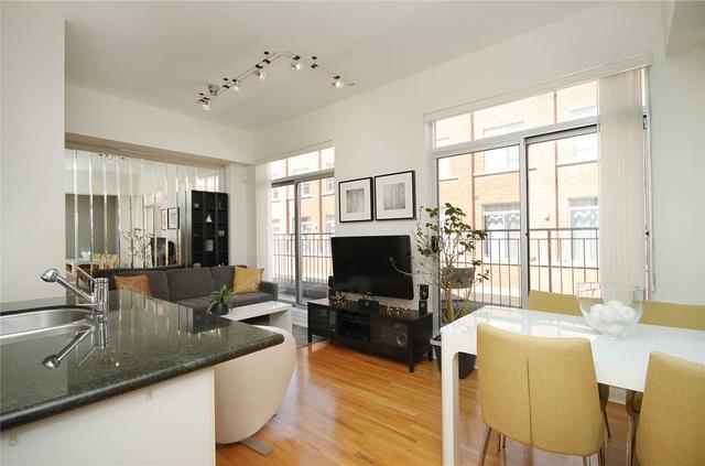 3 - 1388 Bloor St W, Townhouse with 2 bedrooms, 2 bathrooms and 1 parking in Toronto ON | Image 23