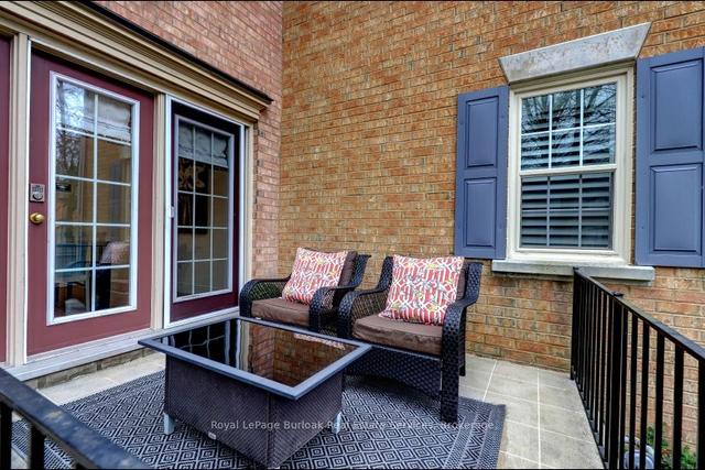 17 - 4211 Millcroft Park Dr, Townhouse with 3 bedrooms, 3 bathrooms and 4 parking in Burlington ON | Image 4